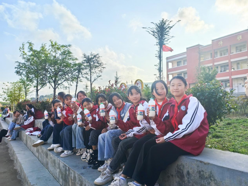 真情传递温暖，爱心点亮希望|球盟会“抗旱保教”捐赠活动圆满完成